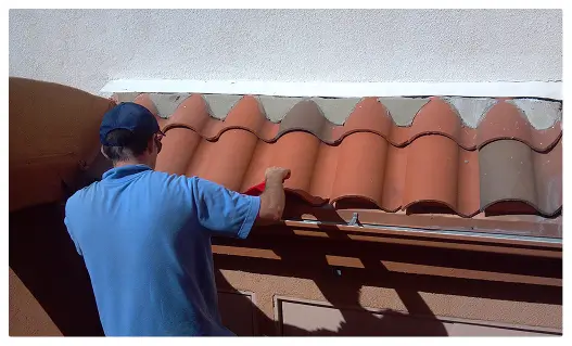 Commercial Gutter Cleaning