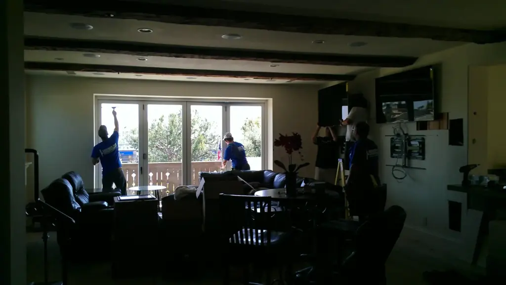 Professional-Window-Cleaning-scaled