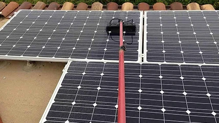 Solar-Panel-Cleaning
